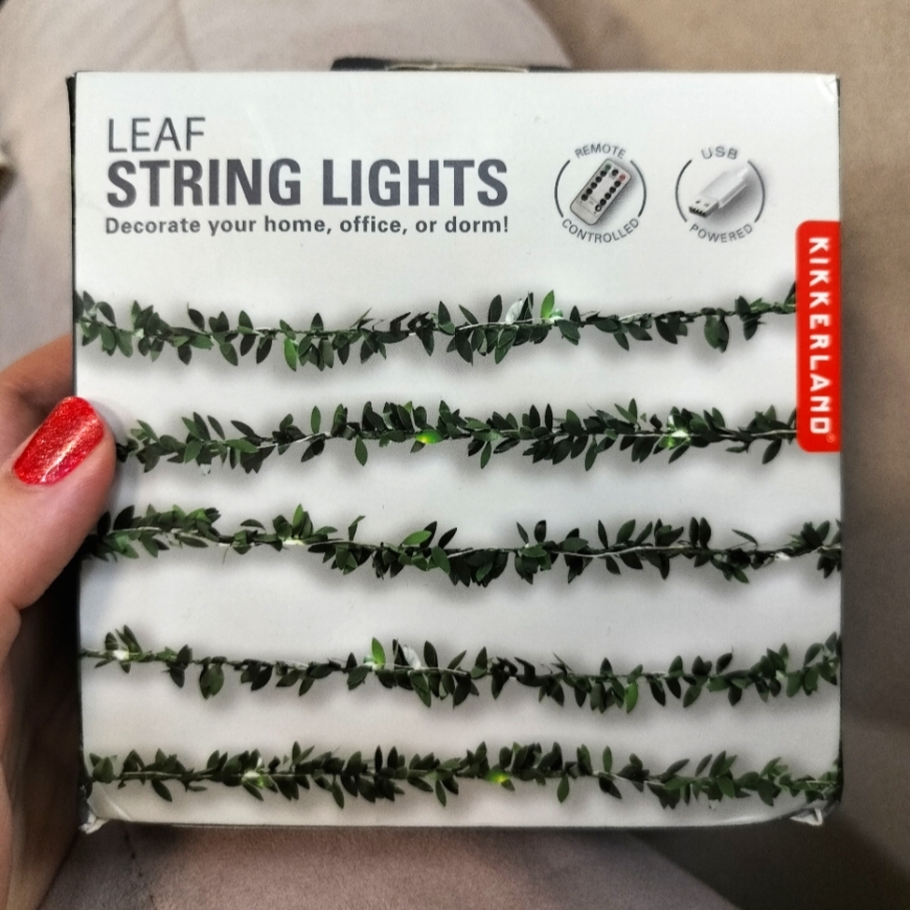 FREE W/ PURCHASE NWT Leaf String Lights
